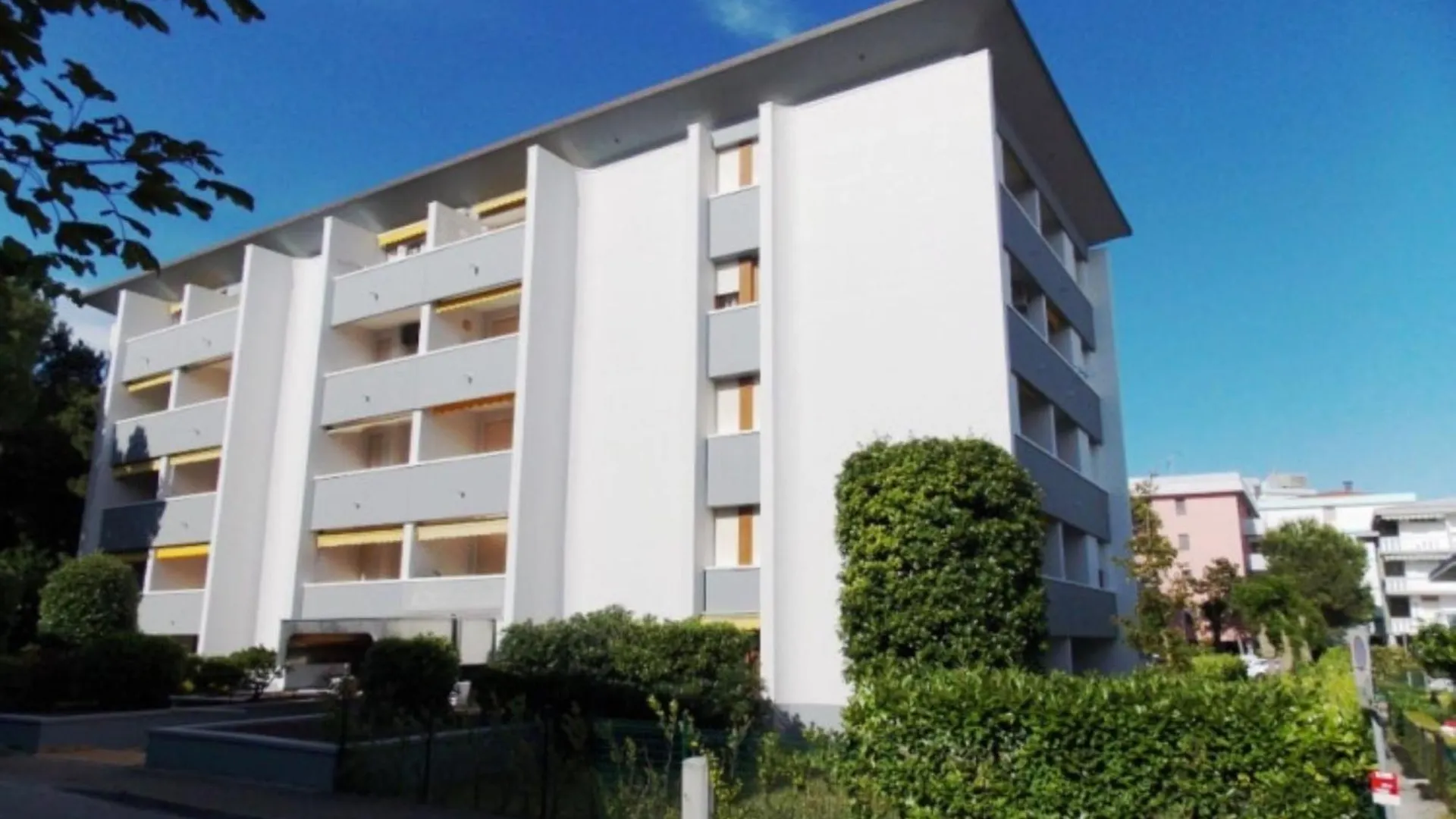 Апартаменты Bright Fllat Near The Beach In Бибионе